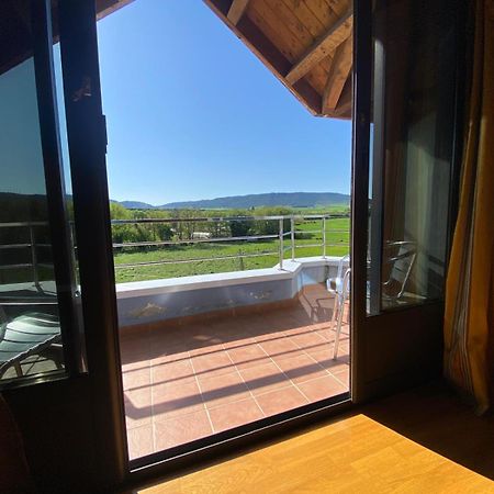 Roomrural Hotel Iru-Bide Лумбиер Екстериор снимка