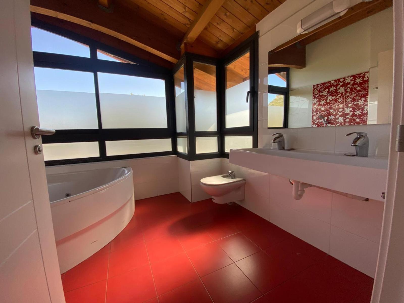 Roomrural Hotel Iru-Bide Лумбиер Екстериор снимка